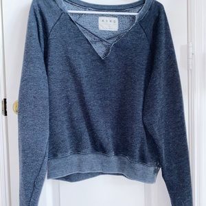 gray aeropostale top